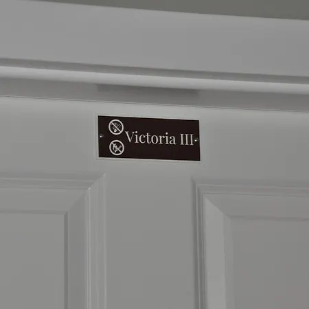 Victoria Apartment *